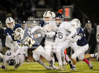 Thumbnail 2 in Oil City vs. Hollidaysburg photogallery.