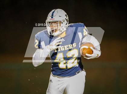 Thumbnail 2 in Oil City vs. Hollidaysburg photogallery.