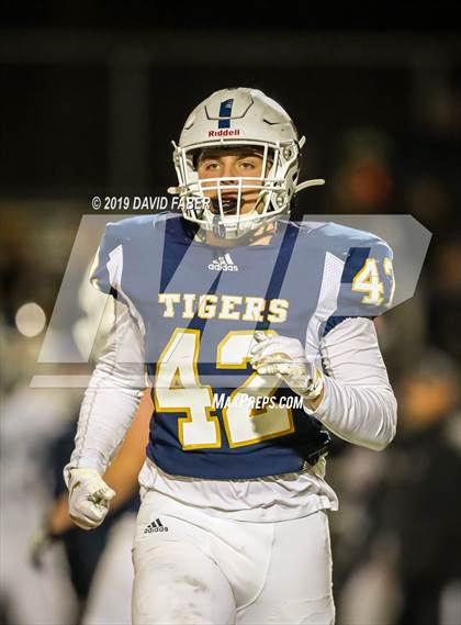 Thumbnail 1 in Oil City vs. Hollidaysburg photogallery.