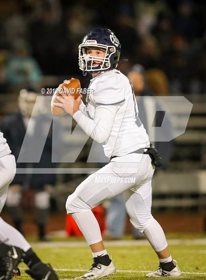 Thumbnail 3 in Oil City vs. Hollidaysburg photogallery.