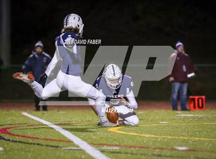 Thumbnail 2 in Oil City vs. Hollidaysburg photogallery.
