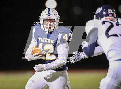 Thumbnail 2 in Oil City vs. Hollidaysburg photogallery.