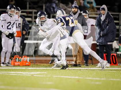 Thumbnail 2 in Oil City vs. Hollidaysburg photogallery.