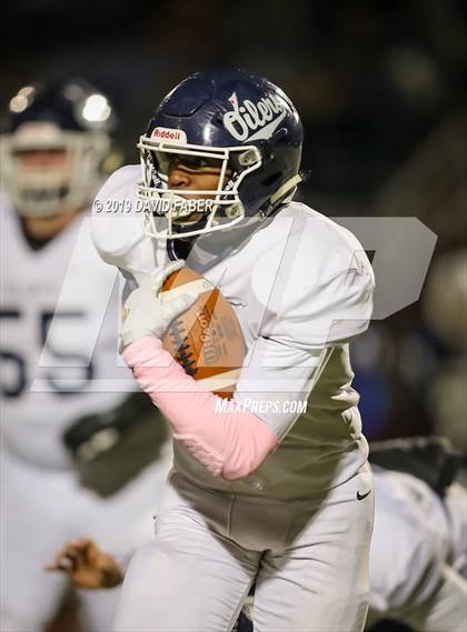 Thumbnail 2 in Oil City vs. Hollidaysburg photogallery.