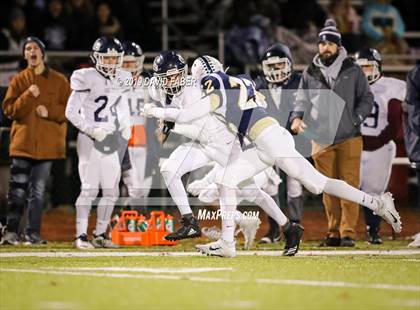 Thumbnail 3 in Oil City vs. Hollidaysburg photogallery.