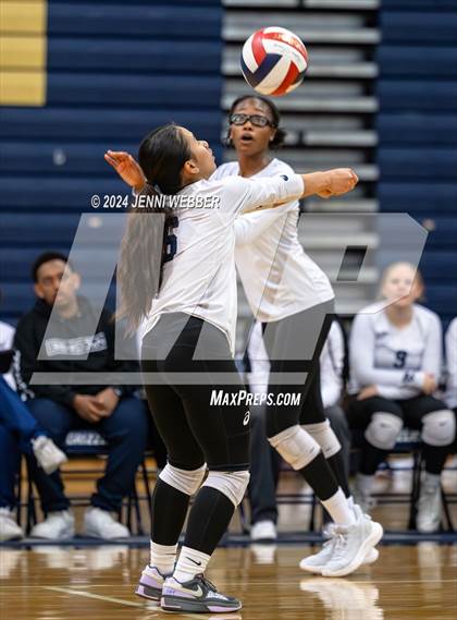 Thumbnail 3 in Spring Valley vs. Doral Academy Red Rock (NIAA 4A Quarterfinal) photogallery.