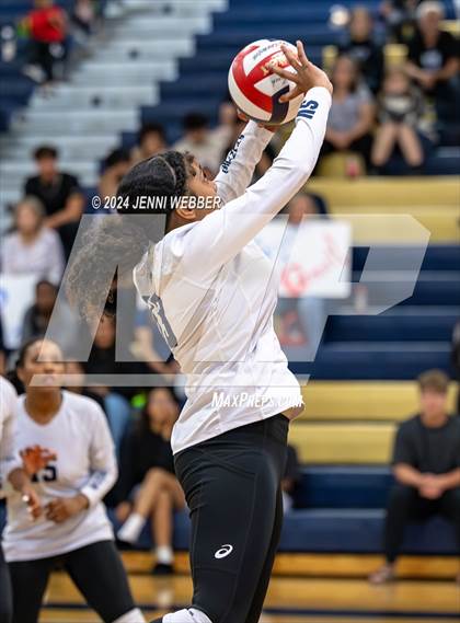 Thumbnail 1 in Spring Valley vs. Doral Academy Red Rock (NIAA 4A Quarterfinal) photogallery.