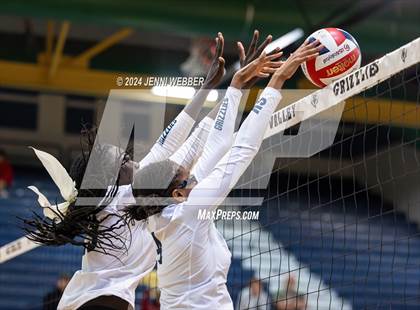 Thumbnail 1 in Spring Valley vs. Doral Academy Red Rock (NIAA 4A Quarterfinal) photogallery.
