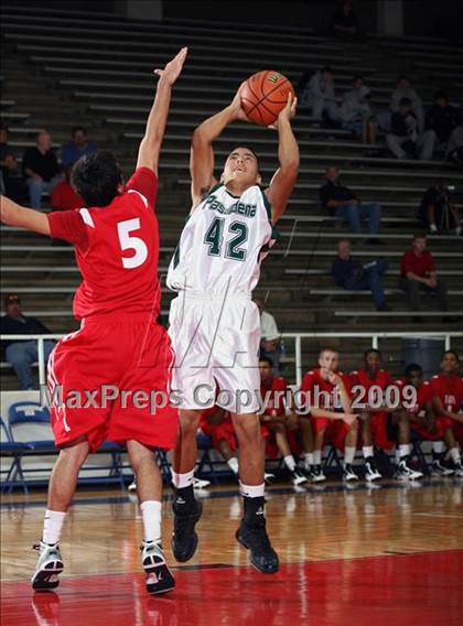 Thumbnail 2 in Taft vs Pasadena (McDonalds Texas Invitational) photogallery.