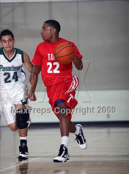 Thumbnail 2 in Taft vs Pasadena (McDonalds Texas Invitational) photogallery.