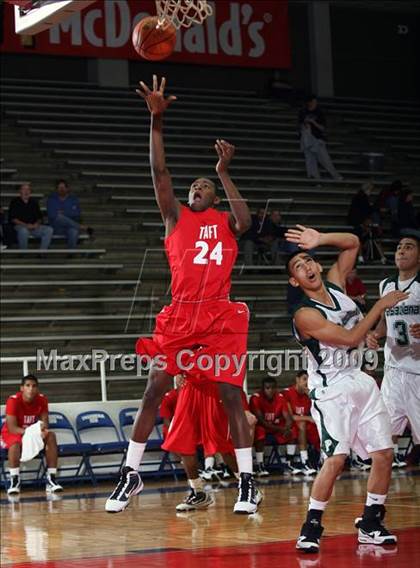 Thumbnail 2 in Taft vs Pasadena (McDonalds Texas Invitational) photogallery.