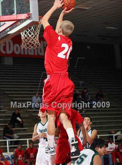 Thumbnail 1 in Taft vs Pasadena (McDonalds Texas Invitational) photogallery.