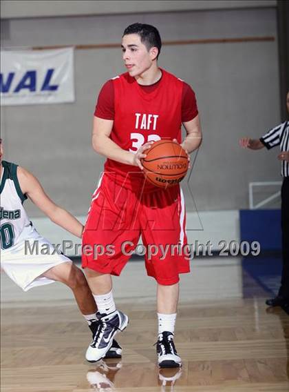 Thumbnail 3 in Taft vs Pasadena (McDonalds Texas Invitational) photogallery.
