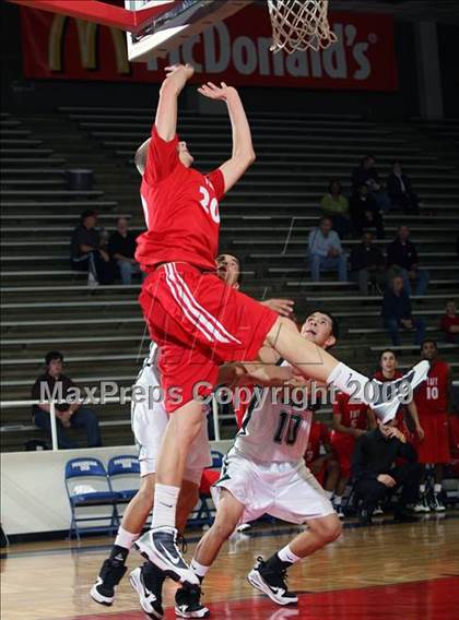 Thumbnail 3 in Taft vs Pasadena (McDonalds Texas Invitational) photogallery.