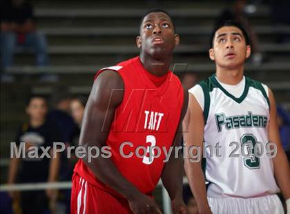 Thumbnail 1 in Taft vs Pasadena (McDonalds Texas Invitational) photogallery.