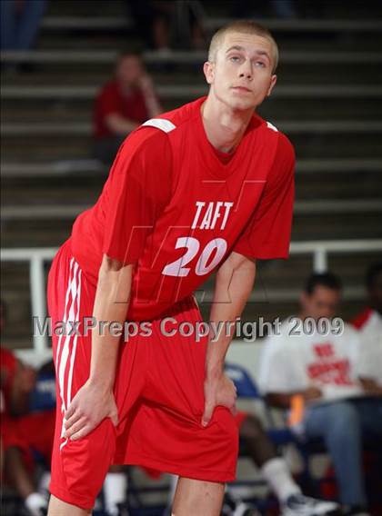 Thumbnail 1 in Taft vs Pasadena (McDonalds Texas Invitational) photogallery.