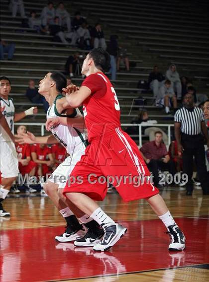 Thumbnail 2 in Taft vs Pasadena (McDonalds Texas Invitational) photogallery.