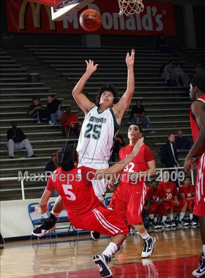 Thumbnail 3 in Taft vs Pasadena (McDonalds Texas Invitational) photogallery.