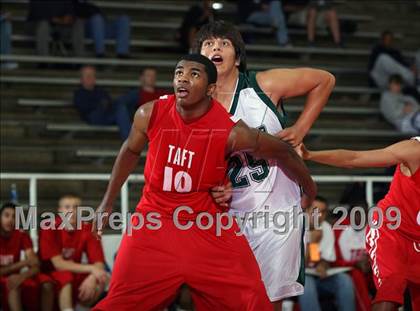 Thumbnail 3 in Taft vs Pasadena (McDonalds Texas Invitational) photogallery.
