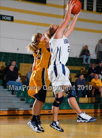 Thumbnail 3 in Anderson County vs Seymour (Pilot Food-Mart Classic) photogallery.