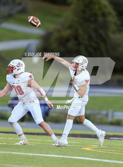 Thumbnail 1 in Red Hook @ Marlboro Central (Section 9 Class B Semifinal) photogallery.