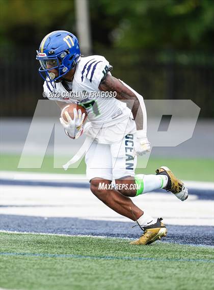 Thumbnail 3 in All-Shore Gridiron Classic (Monmouth vs Ocean) photogallery.