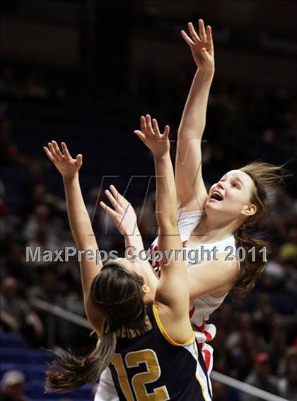 Thumbnail 3 in Archbishop Carroll vs. Mt. Lebanon (PIAA Class AAAA Championship) photogallery.