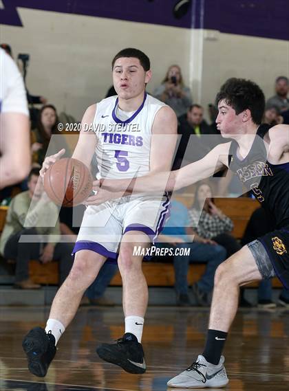 Thumbnail 1 in Lassen vs. Oroville (Dennis Burnum Tournament) photogallery.