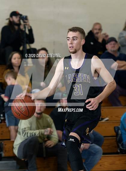 Thumbnail 3 in Lassen vs. Oroville (Dennis Burnum Tournament) photogallery.