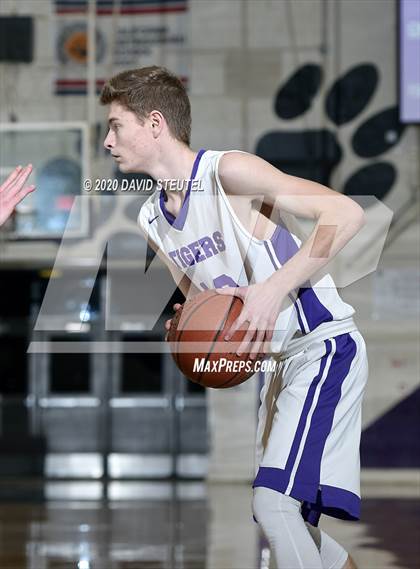 Thumbnail 2 in Lassen vs. Oroville (Dennis Burnum Tournament) photogallery.