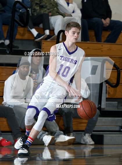 Thumbnail 3 in Lassen vs. Oroville (Dennis Burnum Tournament) photogallery.