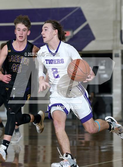 Thumbnail 1 in Lassen vs. Oroville (Dennis Burnum Tournament) photogallery.