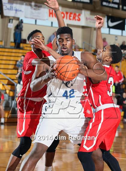 Thumbnail 2 in Oak Ridge vs. Trinity (City Of Palms Classic) photogallery.