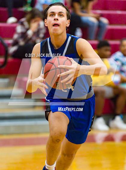 Thumbnail 1 in Catalina Foothills @ Williams Field photogallery.