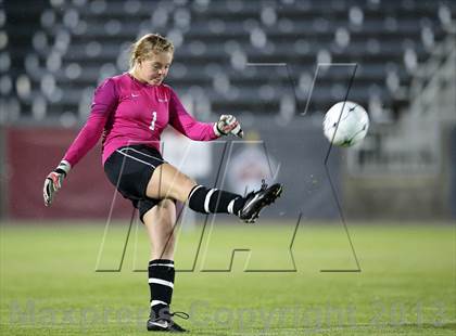 Thumbnail 2 in Mountain Vista vs. Rock Canyon (CHSAA 5A Final) photogallery.