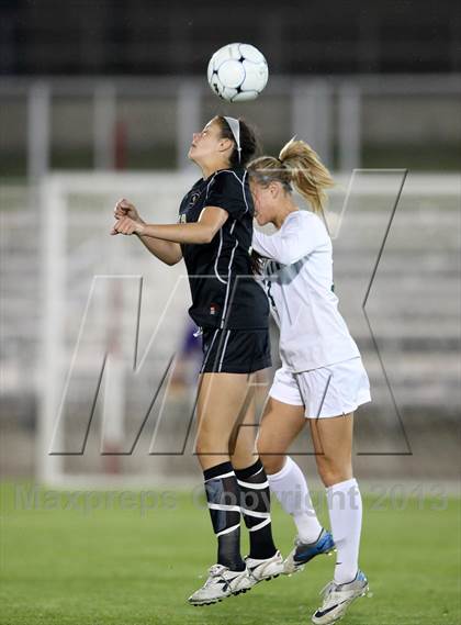 Thumbnail 3 in Mountain Vista vs. Rock Canyon (CHSAA 5A Final) photogallery.