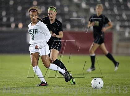 Thumbnail 3 in Mountain Vista vs. Rock Canyon (CHSAA 5A Final) photogallery.