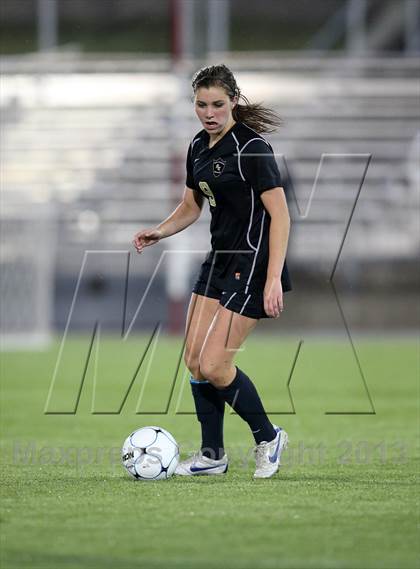Thumbnail 2 in Mountain Vista vs. Rock Canyon (CHSAA 5A Final) photogallery.
