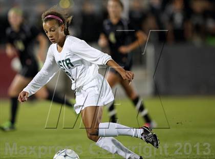 Thumbnail 3 in Mountain Vista vs. Rock Canyon (CHSAA 5A Final) photogallery.