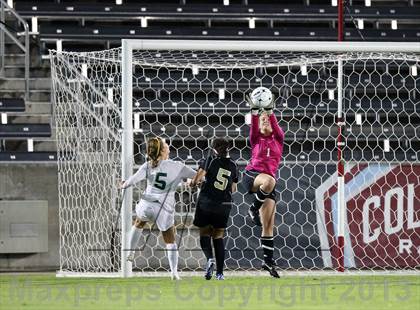 Thumbnail 2 in Mountain Vista vs. Rock Canyon (CHSAA 5A Final) photogallery.