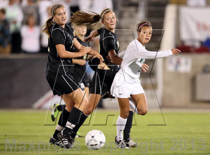 Thumbnail 3 in Mountain Vista vs. Rock Canyon (CHSAA 5A Final) photogallery.