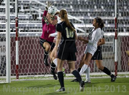 Thumbnail 2 in Mountain Vista vs. Rock Canyon (CHSAA 5A Final) photogallery.