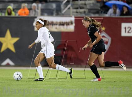 Thumbnail 2 in Mountain Vista vs. Rock Canyon (CHSAA 5A Final) photogallery.