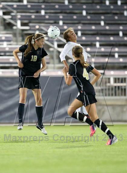 Thumbnail 2 in Mountain Vista vs. Rock Canyon (CHSAA 5A Final) photogallery.