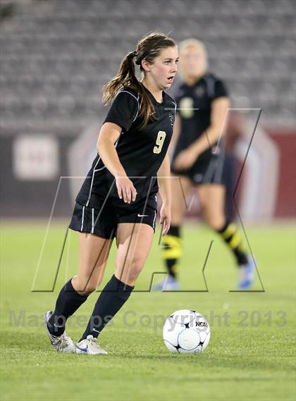 Thumbnail 2 in Mountain Vista vs. Rock Canyon (CHSAA 5A Final) photogallery.