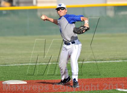 Thumbnail 3 in Windthorst vs Trenton (UIL 1A Region 2 Finals) photogallery.