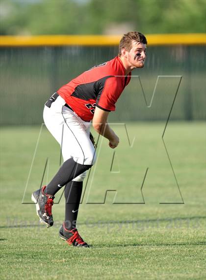 Thumbnail 1 in Windthorst vs Trenton (UIL 1A Region 2 Finals) photogallery.