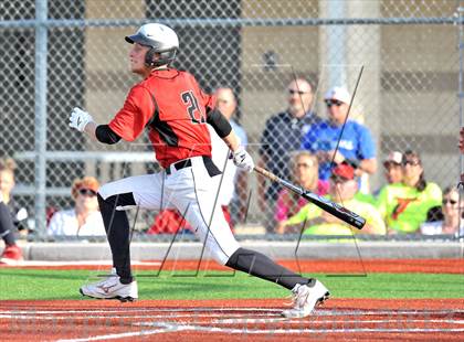 Thumbnail 2 in Windthorst vs Trenton (UIL 1A Region 2 Finals) photogallery.