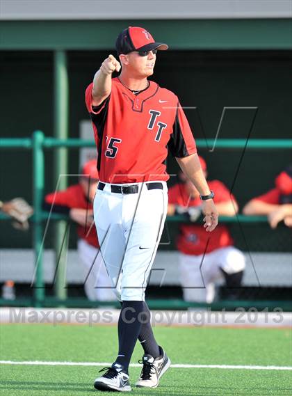 Thumbnail 1 in Windthorst vs Trenton (UIL 1A Region 2 Finals) photogallery.