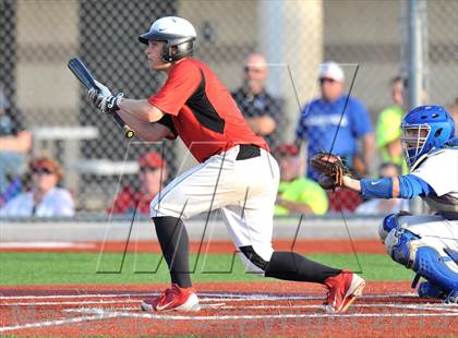 Thumbnail 3 in Windthorst vs Trenton (UIL 1A Region 2 Finals) photogallery.